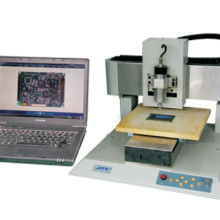 宇翘电子制品厂与丰泰模具 专业绑定、SMT及电子线路制造服务